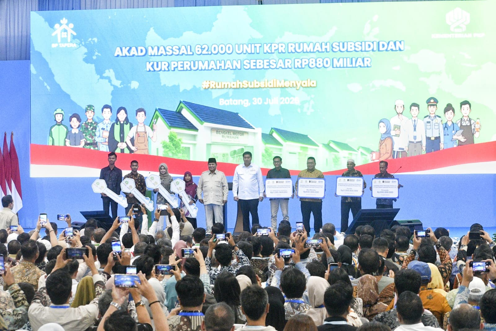 Presiden Prabowo Resmikan Akad Massal 62 Ribu KPR Subsidi untuk Perluas Akses Rumah Layak