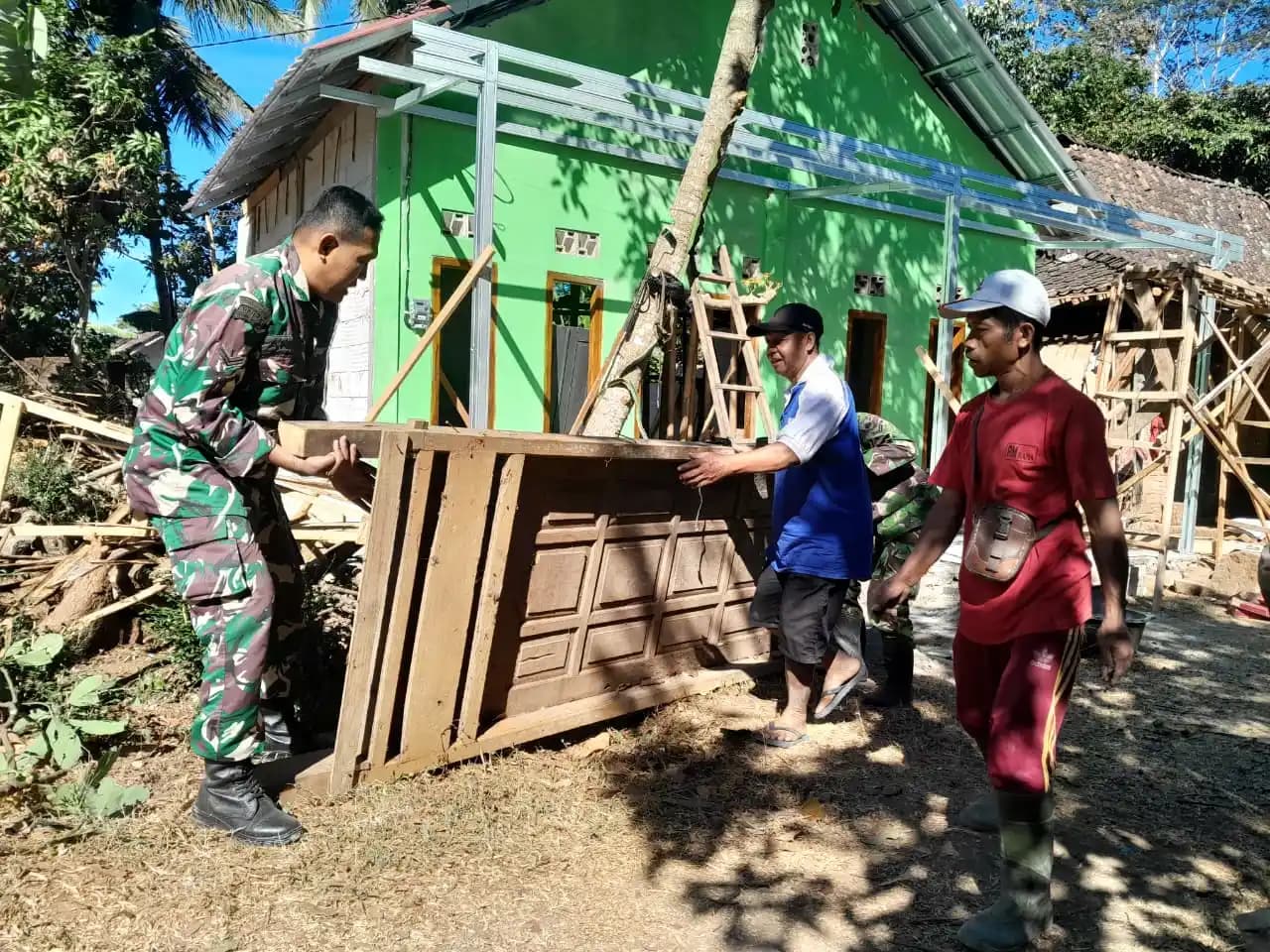 Rumah Wito Tupar Rampung Direhabilitasi TMMD Hadirkan Hunian Lebih Layak di Desa Cukil