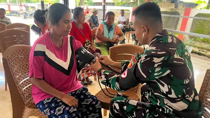 Satgas Yonarmed 12 Kostrad Gelar Layanan Kesehatan Gratis di Perbatasan RI–Timor Leste