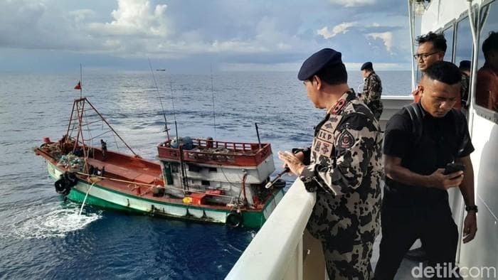 TNI AL Tingkatkan Patroli di Laut Natuna Utara, Buru Kapal Ikan Asing yang Diduga Lakukan Illegal Fishing