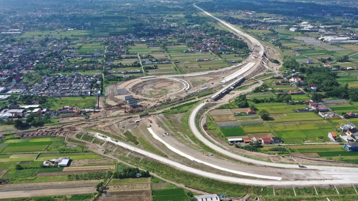 Tol Yogyakarta Bawen Capai 98,68 Persen Ditargetkan Beroperasi Akhir 2026