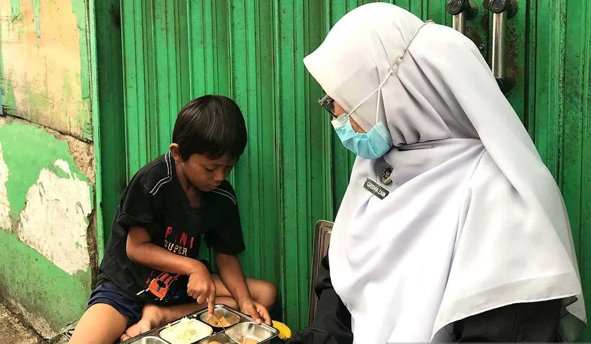 BGN Gerak Cepat Salurkan Makanan Bergizi Kepada Warga Terdampak Banjir di Kabupaten Bekasi Jawa Barat