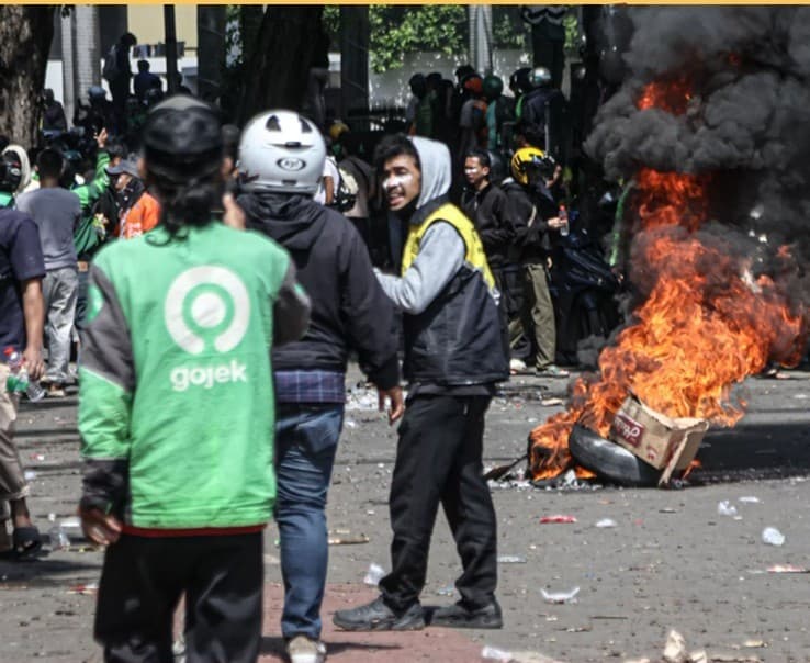 Sampaikan Aspirasi dengan Solusi, Bukan dengan Emosi