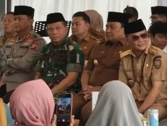 TNI dan Polri Kawal Program Pasar Murah dan Gerakan Pangan Murah di Kalimantan Tengah