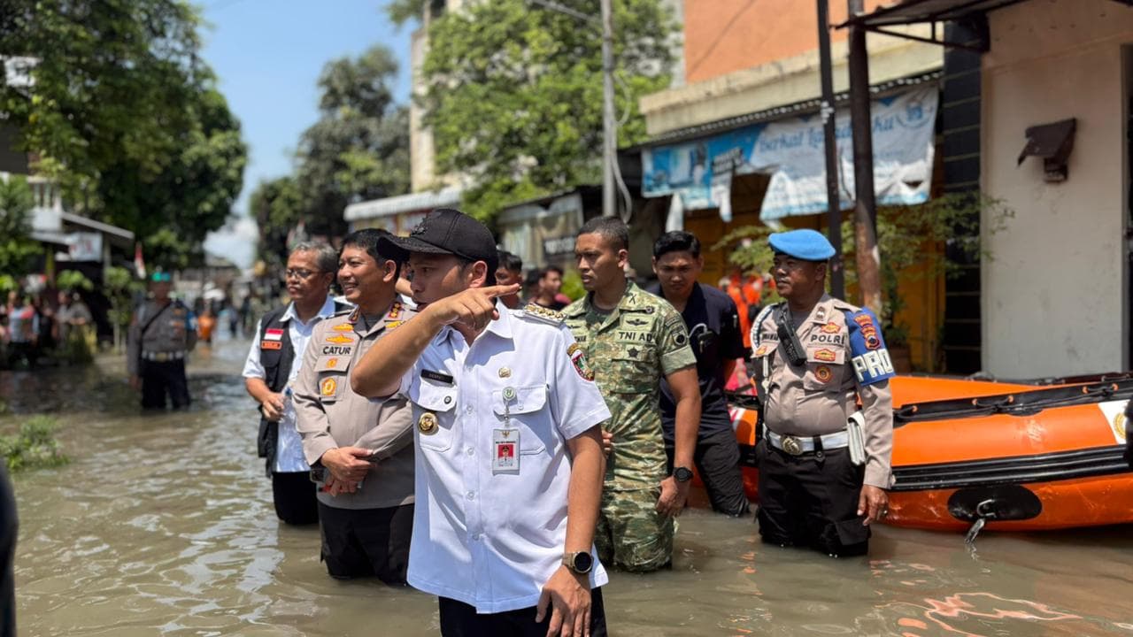 Dandim Surakarta dan Forkopimda Tinjau Banjir di Joyotakan, Pastikan Penanganan Terkoordinasi