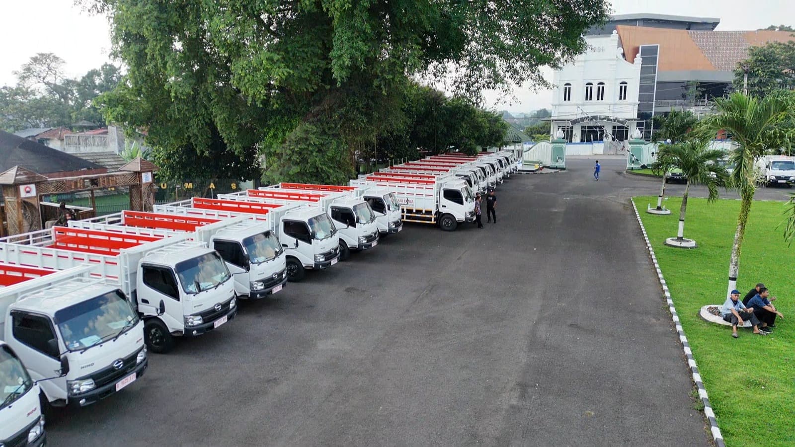 Pemerintah Salurkan 30 Truk untuk Koperasi Desa Merah Putih di Banyumas
