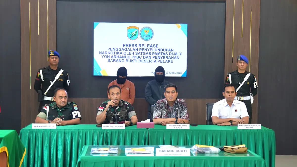 Kodam XII Tanjungpura Serahkan Tersangka Penyelundupan 1.659 Ekstasi ke BNNP Kalbar