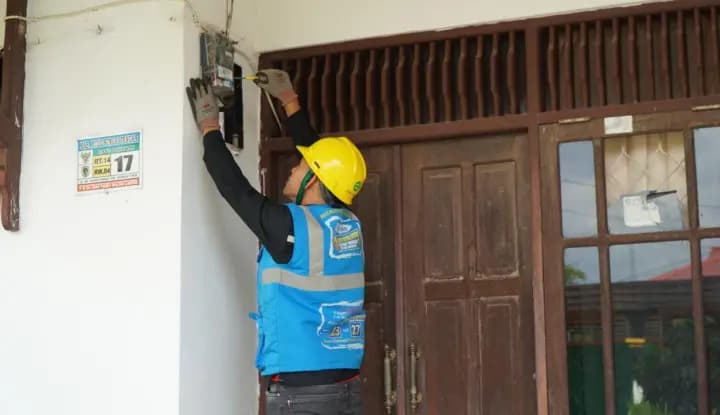PLN Pastikan Listrik Andal Saat WFH, Dorong Pemanfaatan Aplikasi PLN Mobile untuk Layanan Kelistrikan