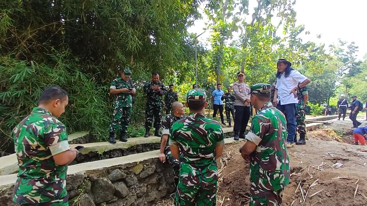 Aster Kasad Tinjau Pembangunan Jembatan Garuda Merah Putih di Purworejo, Fokus Perkuat Akses Masyarakat