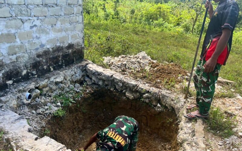 TMMD ke-128 di Sumba Barat Daya Bangun Fasilitas MCK, TNI dan Warga Gotong Royong Tingkatkan Sanitasi