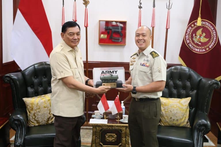 Menhan Sjafrie Terima Kunjungan Chief of Army Singapura, Perkuat Kerja Sama Pertahanan Bilateral