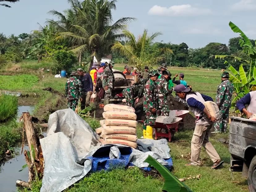 TNI-Warga Kompak Bangun Talud di Sleman, TMMD Percepat Infrastruktur Desa Sendangrejo