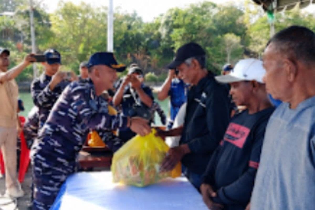 TNI AL Gelar Bakti Sosial di Tual, Perkuat Sinergi dengan Masyarakat Pesisir dalam Operasi Segara Purla 2026