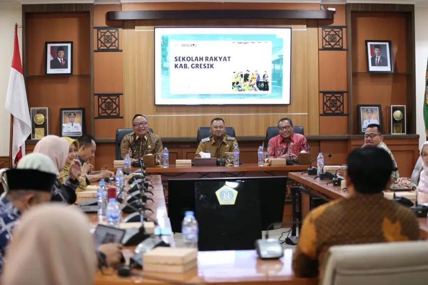 Sekolah Rakyat Gresik Dapat Laptop Gratis, Langkah Nyata Pemerintah Dukung Digitalisasi Pendidikan